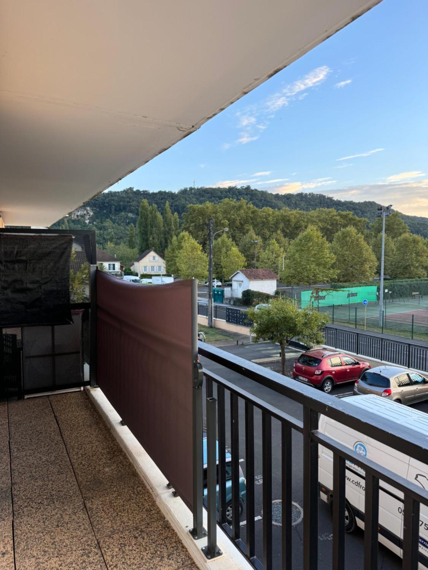 2 Apartment *